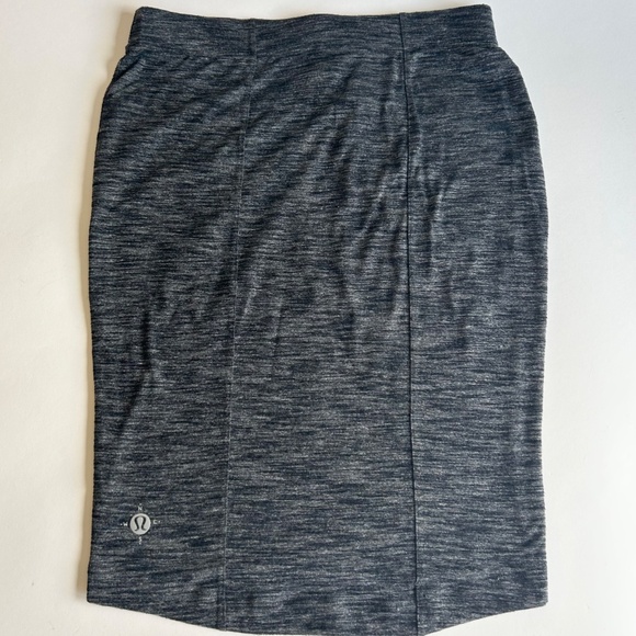 New Lululemon Grey Skirt size 6 - Picture 2 of 10